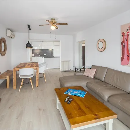 Apartment Dolce With Pool And Bbq Porec