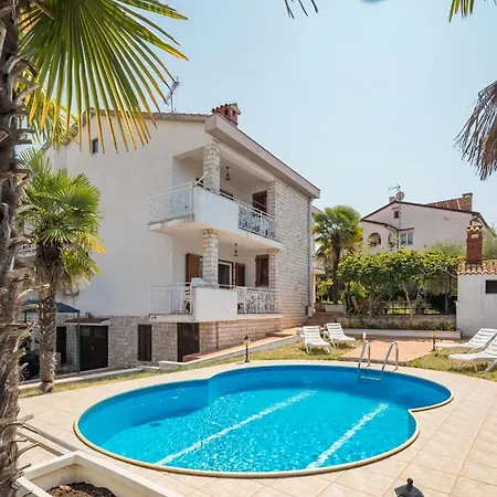 Apartment Dolce With Pool And Bbq