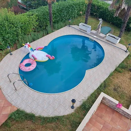 Dolce With Pool And Bbq Πόρετς